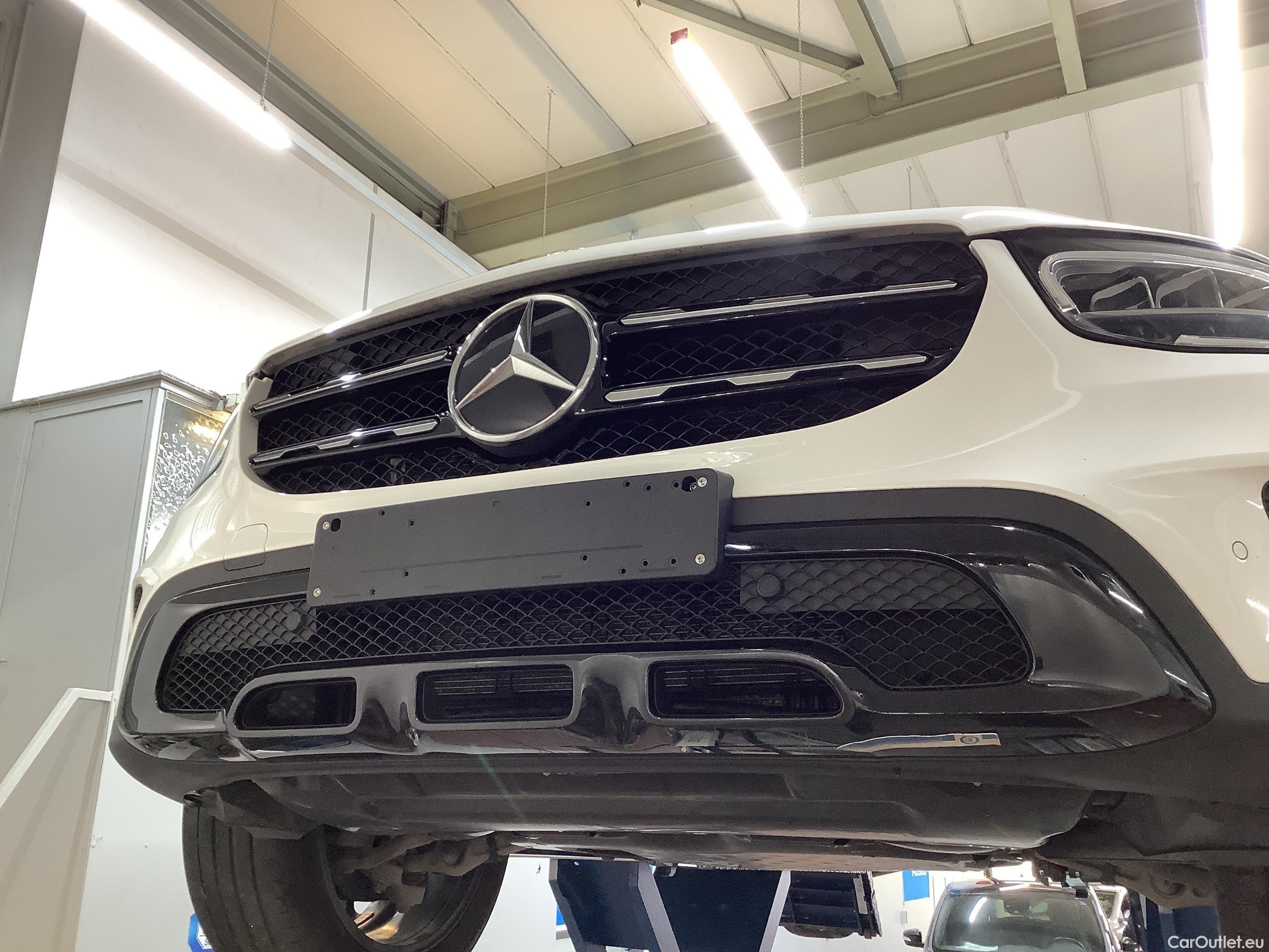 Mercedes  GLC 300 de 4Matic 9G-TRONIC Automatic Diesel/Electric  73 #37