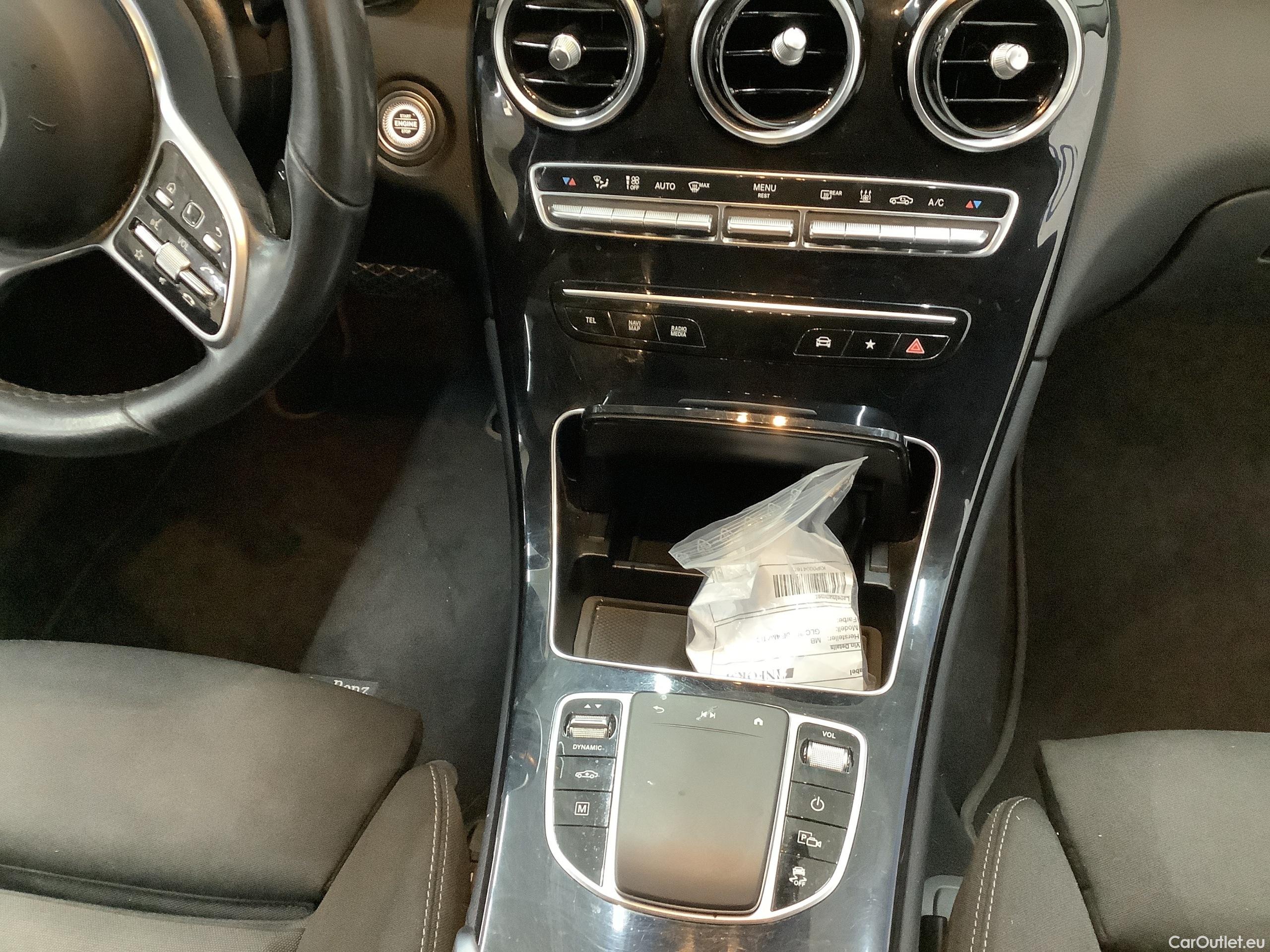 Mercedes  GLC 300 de 4Matic 9G-TRONIC Automatic Diesel/Electric  73 #13