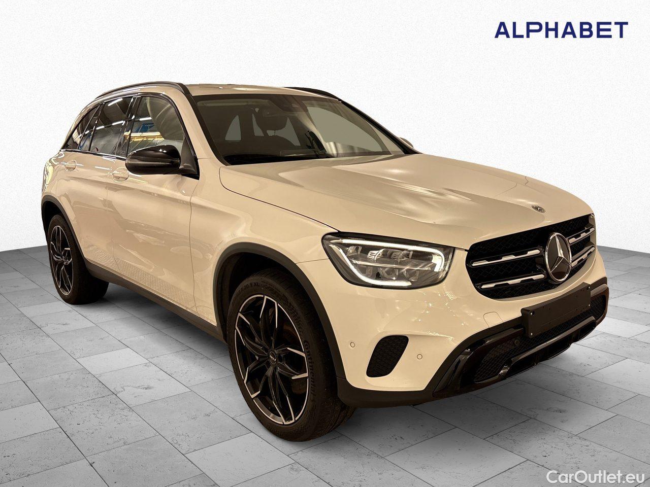 Mercedes  GLC 300 de 4Matic 9G-TRONIC Automatic Diesel/Electric  73 #2