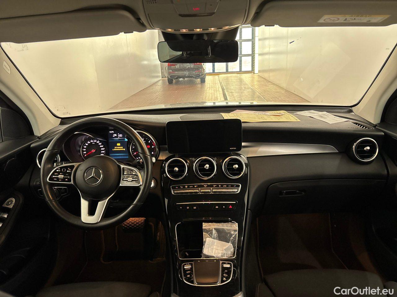 Mercedes  GLC 300 de 4Matic 9G-TRONIC Automatic Diesel/Electric  73 #7