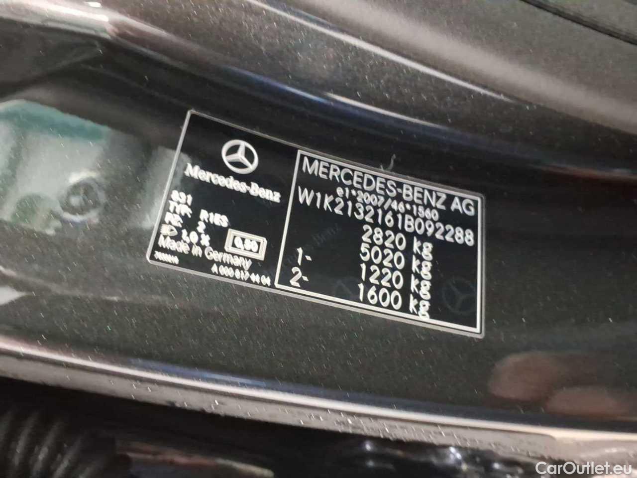 Mercedes  E-Klasse 300 de T 9G-TRONIC AMG líne Automatic Diesel/Electric  76 #11