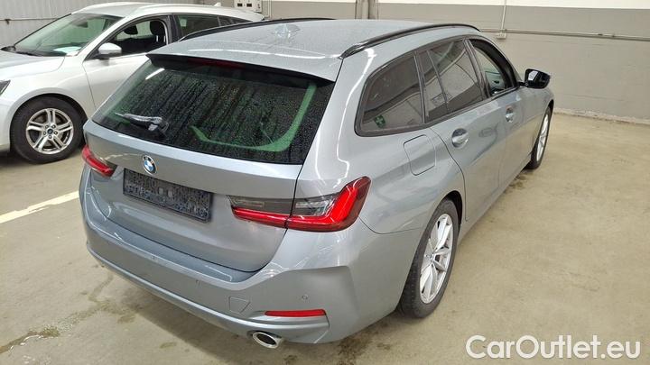 Bmw  Serie 3 320d xDrive Touring Automatic #4