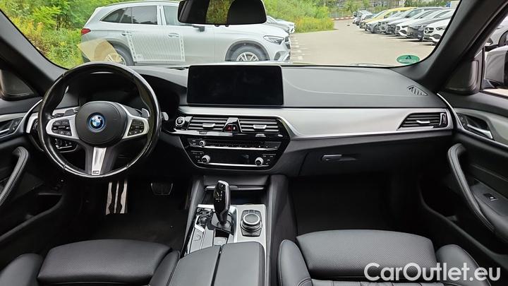 Bmw  Serie 5 530e xDrive Touring A #6