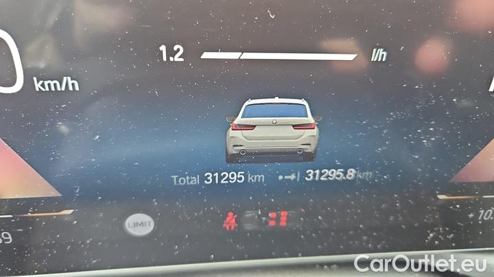 Bmw  Serie 3 318d Touring Auto #9