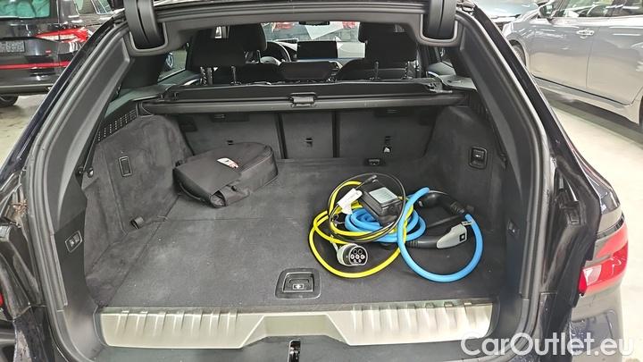 Bmw  Serie 5 530e xDrive Touring A #8