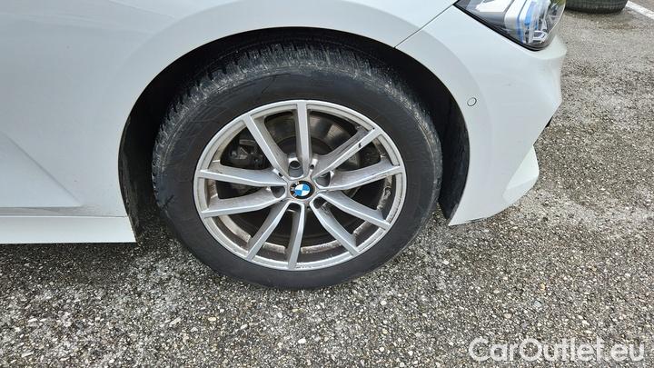 Bmw  Serie 3 318d Touring Auto #10