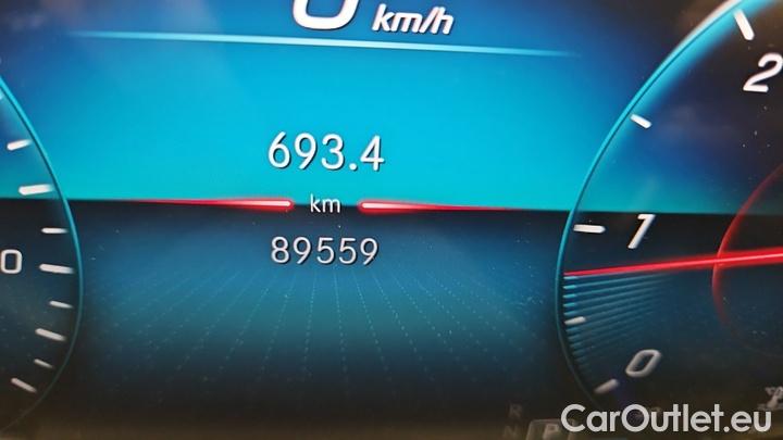 Mercedes  GLB  220 d DCT #9