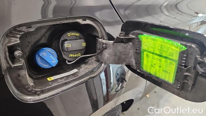 Skoda  Superb 2.0 TDI SCR 147kW DSG 4x4 STYLE COMBI #15