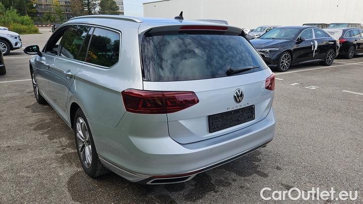 Volkswagen  Passat 2.0 TDI SCR Elegance Variant #3