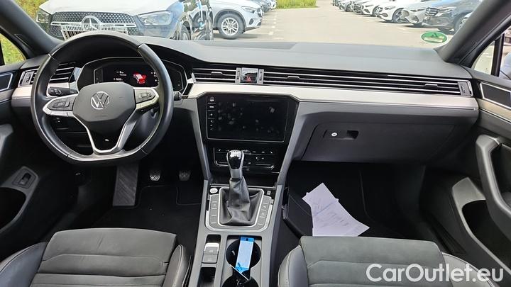 Volkswagen  Passat 2.0 TDI SCR Elegance Variant #6