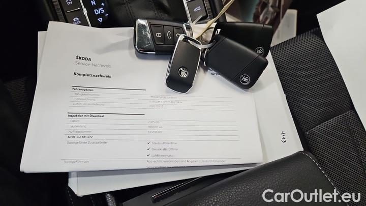 Skoda  Superb 2.0 TDI SCR 147kW DSG 4x4 STYLE COMBI #12