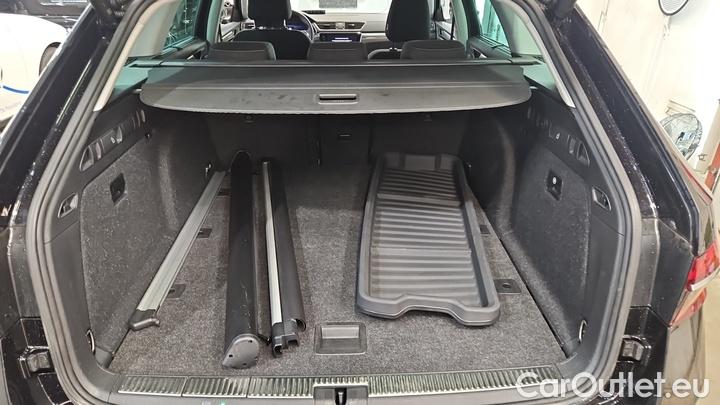 Skoda  Superb 2.0 TDI SCR 147kW DSG 4x4 STYLE COMBI #8