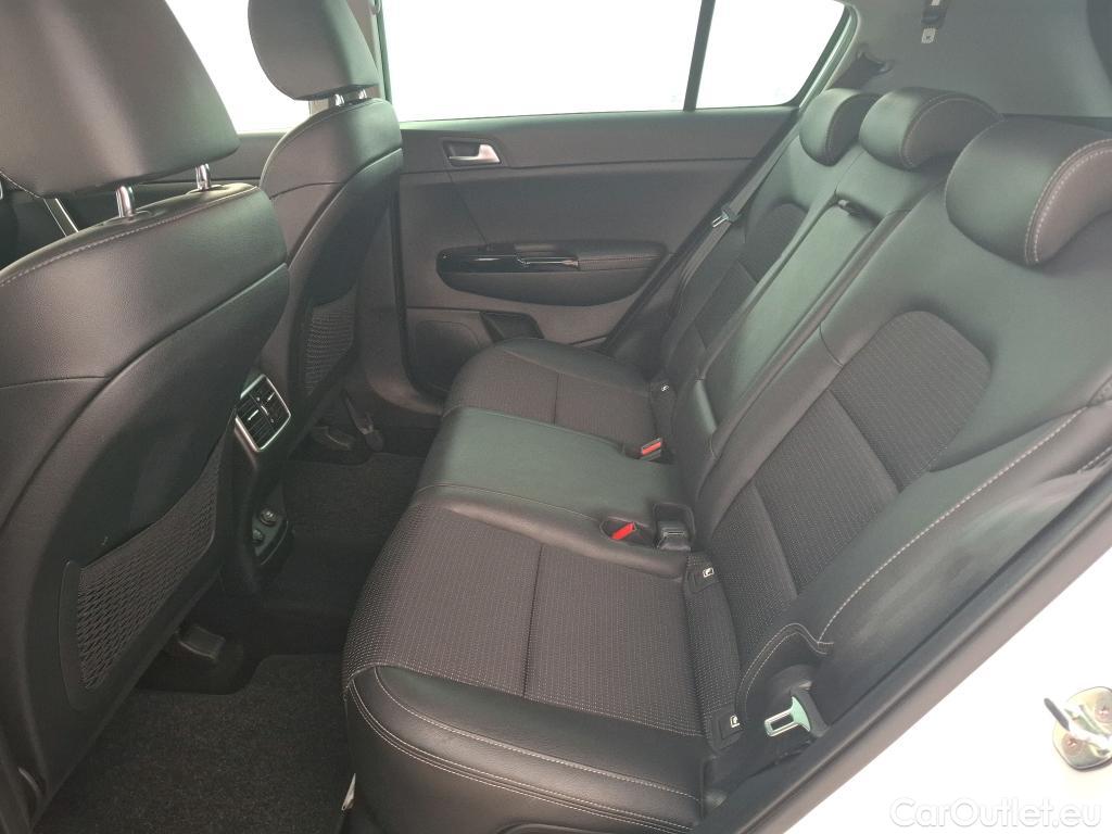 KIA  Sportage  Black Edition Business 2WD 1.6 CRDi 135CV BVA7 E6d #9