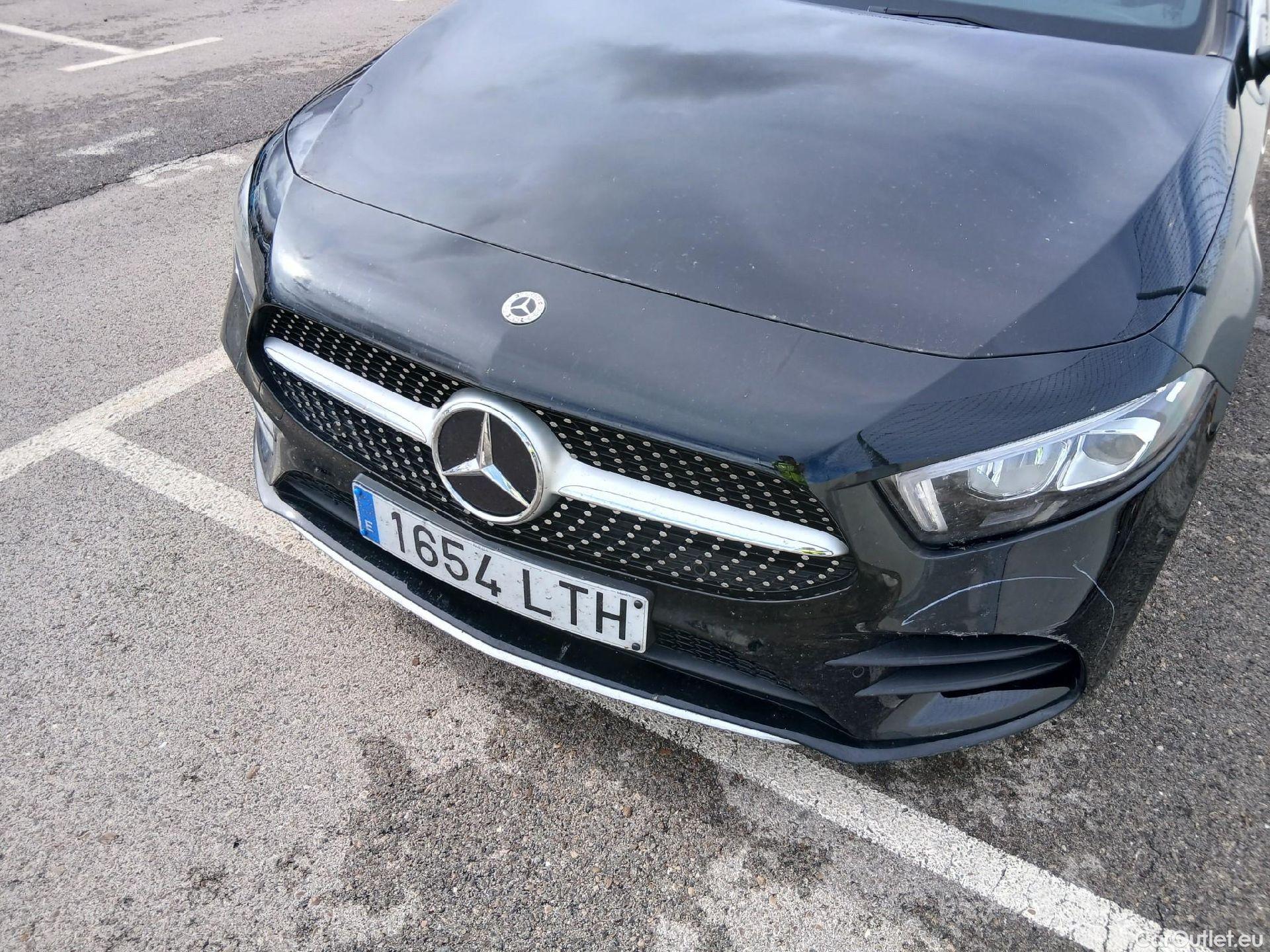 Mercedes  A-Klasse MERCEDES-BENZ Clase A / 2018 / 5P / berlina con portón A 220 d #11