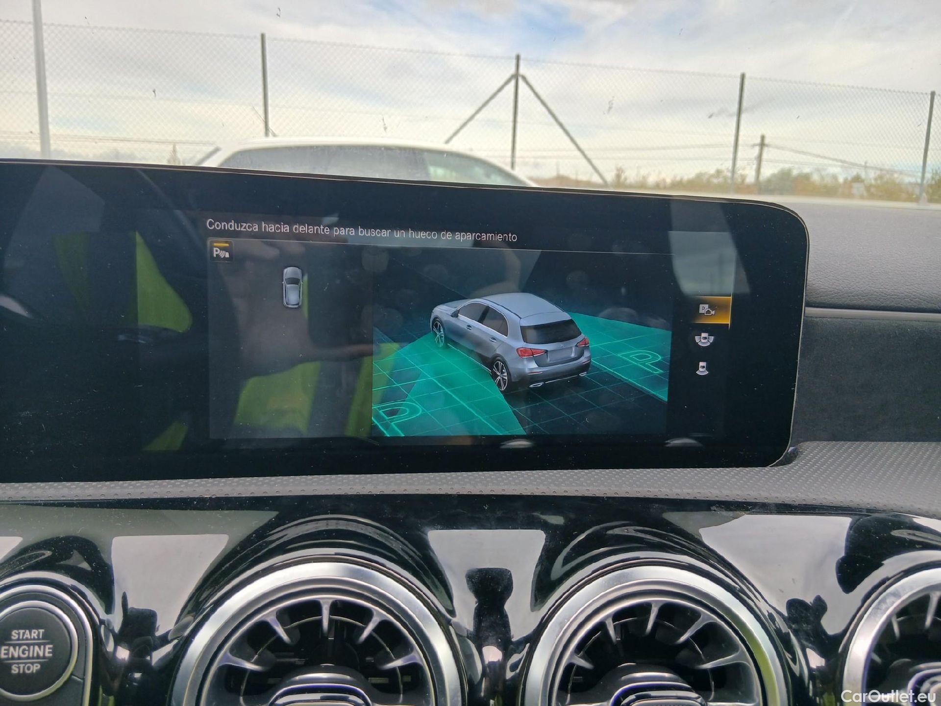 Mercedes  A-Klasse MERCEDES-BENZ Clase A / 2018 / 5P / berlina con portón A 220 d #12