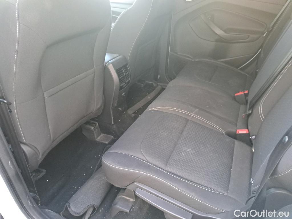  Ford  Kuga FORD  / 2016 / 5P / todoterreno 1.5 EcoBoost 88kW 4x2 Trend+ (CX) #12