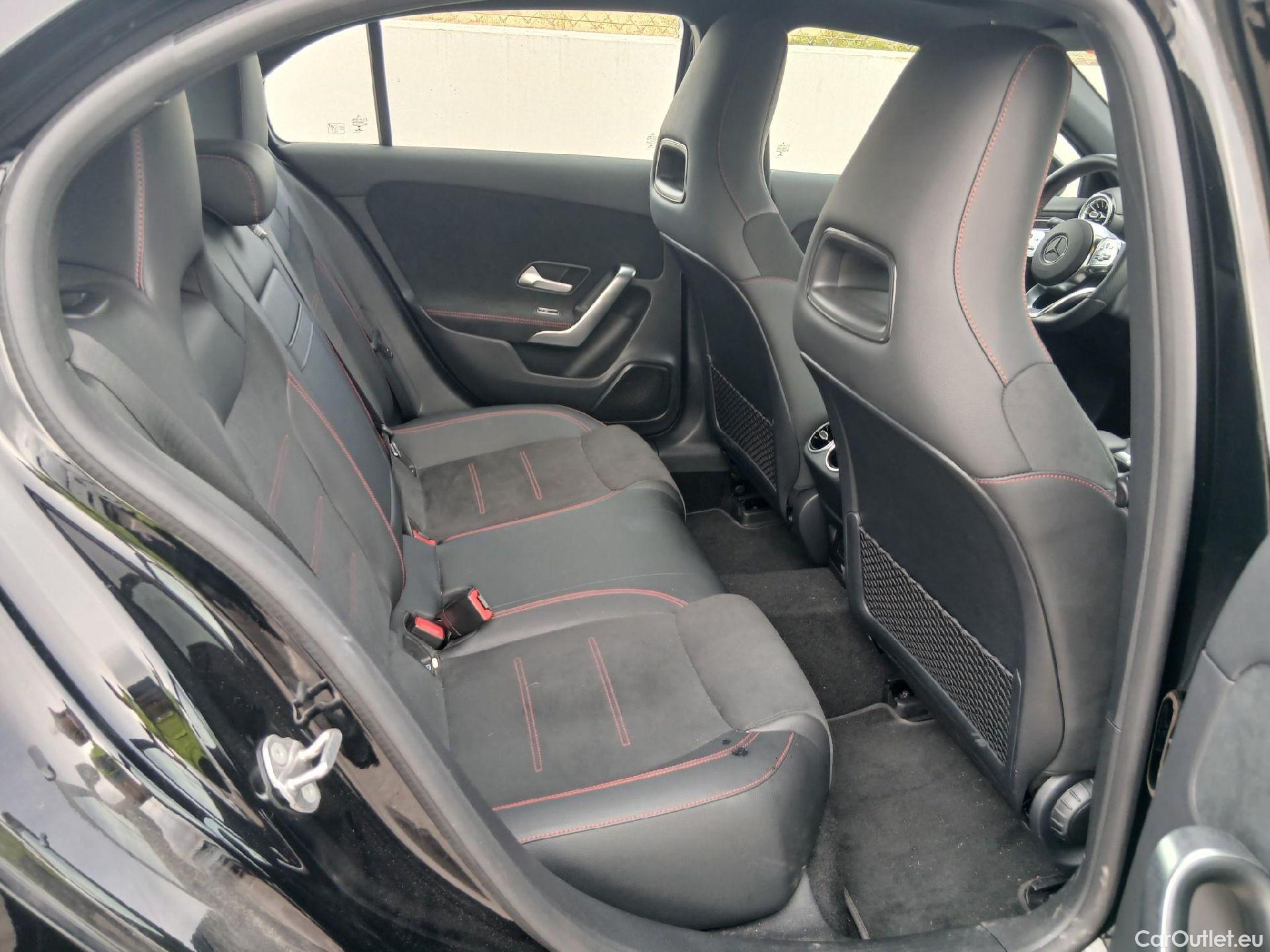 Mercedes  A-Klasse MERCEDES-BENZ Clase A / 2018 / 5P / berlina con portón A 220 d #7