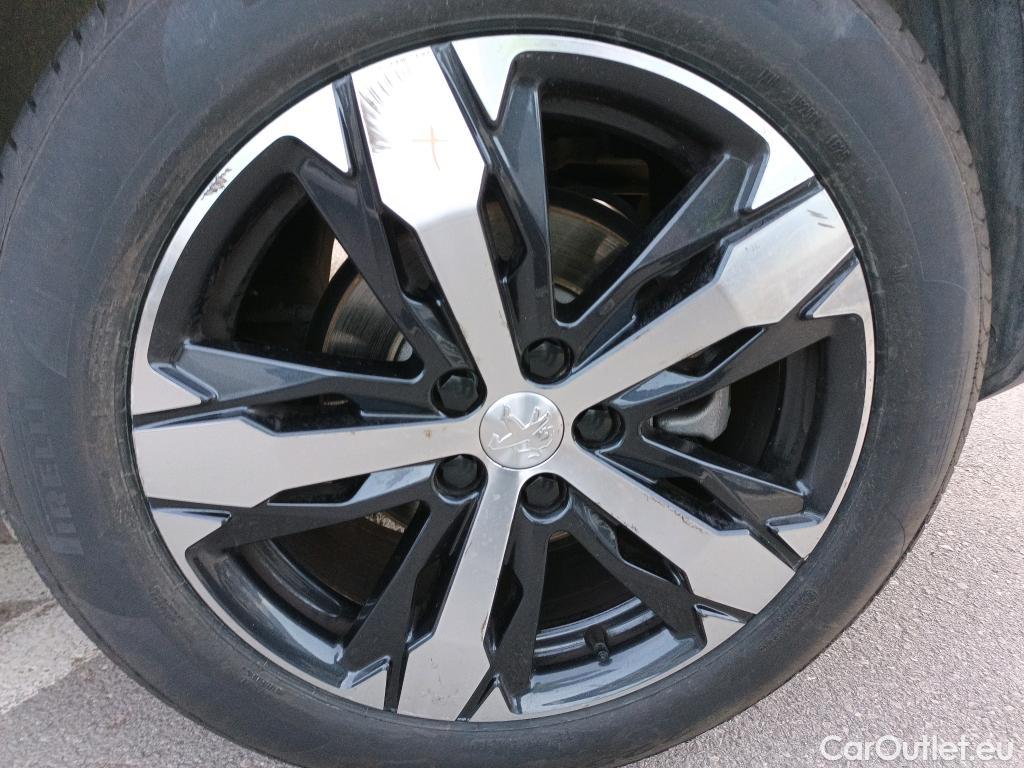  Peugeot  3008 PEUGEOT  / 2020 / 5P / todoterreno 1.6 PureTech 132KW S&S GT Pack EAT8 #6