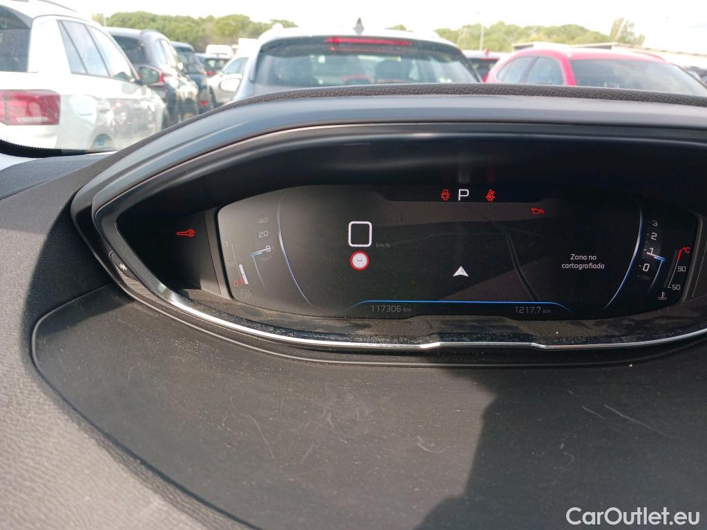  Peugeot  3008 PEUGEOT  / 2020 / 5P / todoterreno 1.2 PureTech 96KW S&S Active Pack EAT8 #31