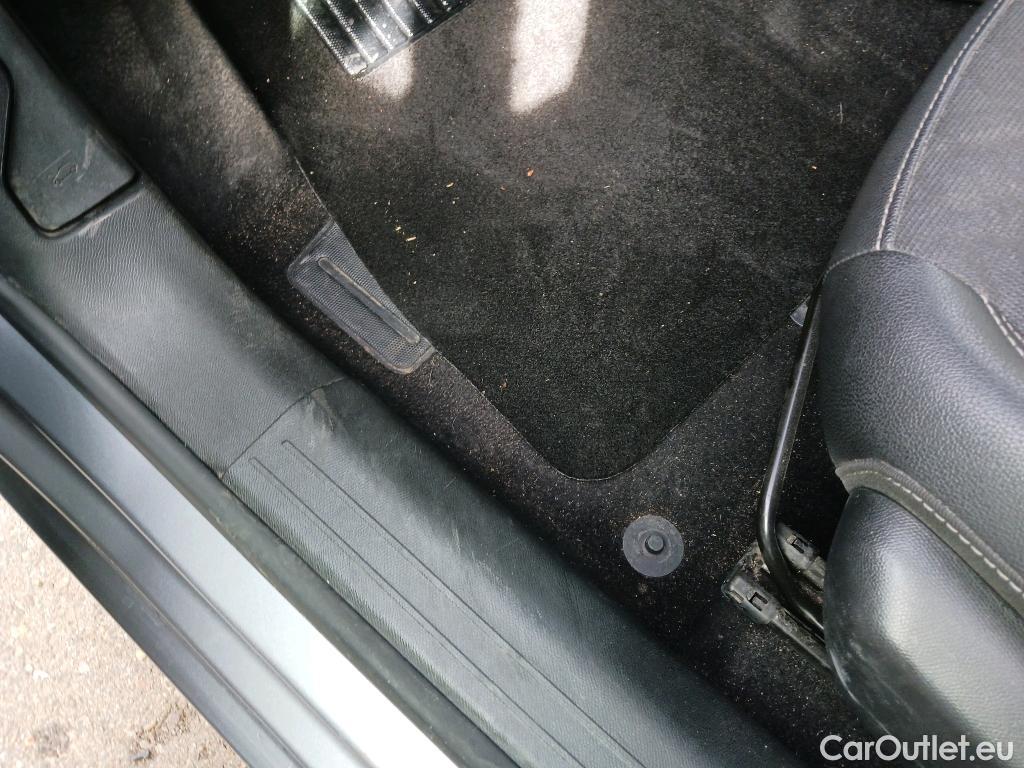  Opel  Corsa OPEL  / 2019 / 5P / berlina con portón 1.2T XHL 74kW (100CV) Elegance #3