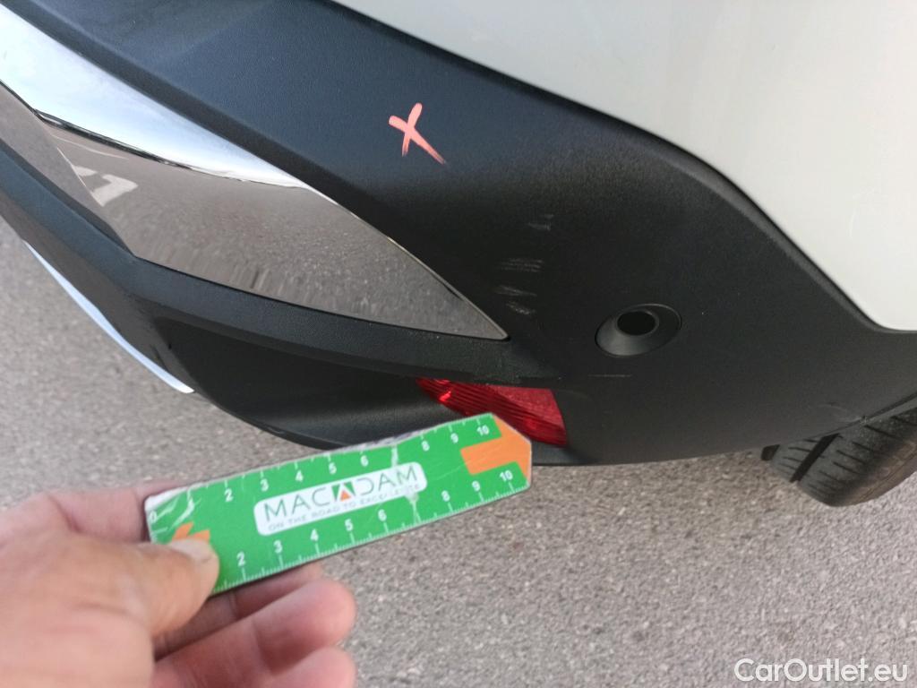  Peugeot  3008 PEUGEOT  / 2020 / 5P / todoterreno 1.6 PureTech 132KW S&S GT Pack EAT8 #32