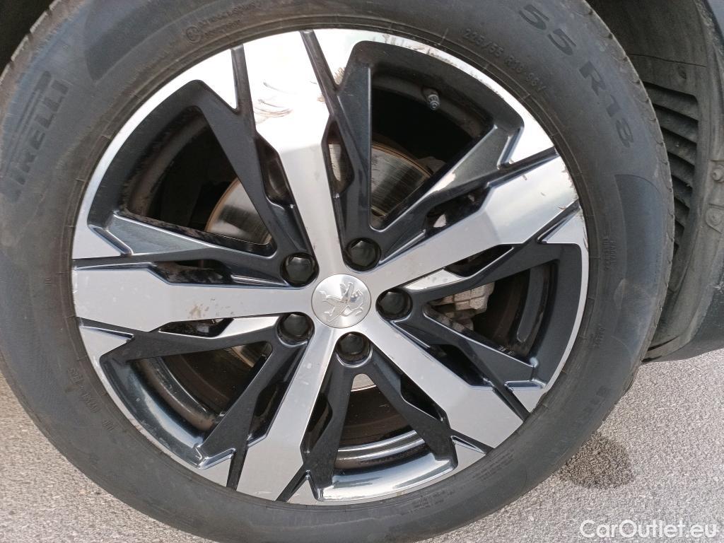  Peugeot  3008 PEUGEOT  / 2020 / 5P / todoterreno 1.6 PureTech 132KW S&S GT Pack EAT8 #8