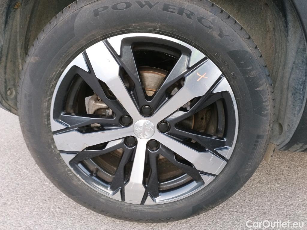  Peugeot  3008 PEUGEOT  / 2020 / 5P / todoterreno 1.6 PureTech 132KW S&S GT Pack EAT8 #3