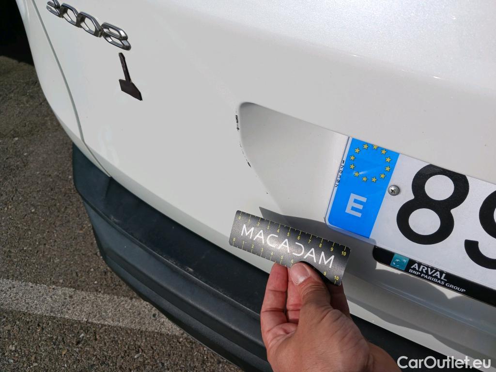  Peugeot  3008 PEUGEOT  / 2020 / 5P / todoterreno 1.2 PureTech 96KW S&S Active Pack EAT8 #5