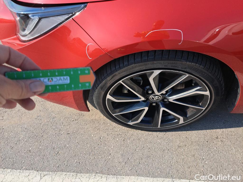  Toyota  Corolla TOYOTA  / 2019 / 5P / familiar 2.0 180H ADVANCE E-CVT TOURING SPORT #5