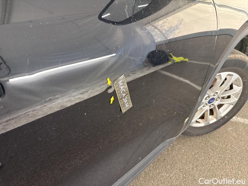 Ford  Kuga FORD  / 2019 / 5P / SUV 2.5 190 hybrid Flexifuel Pshift Titanium #3