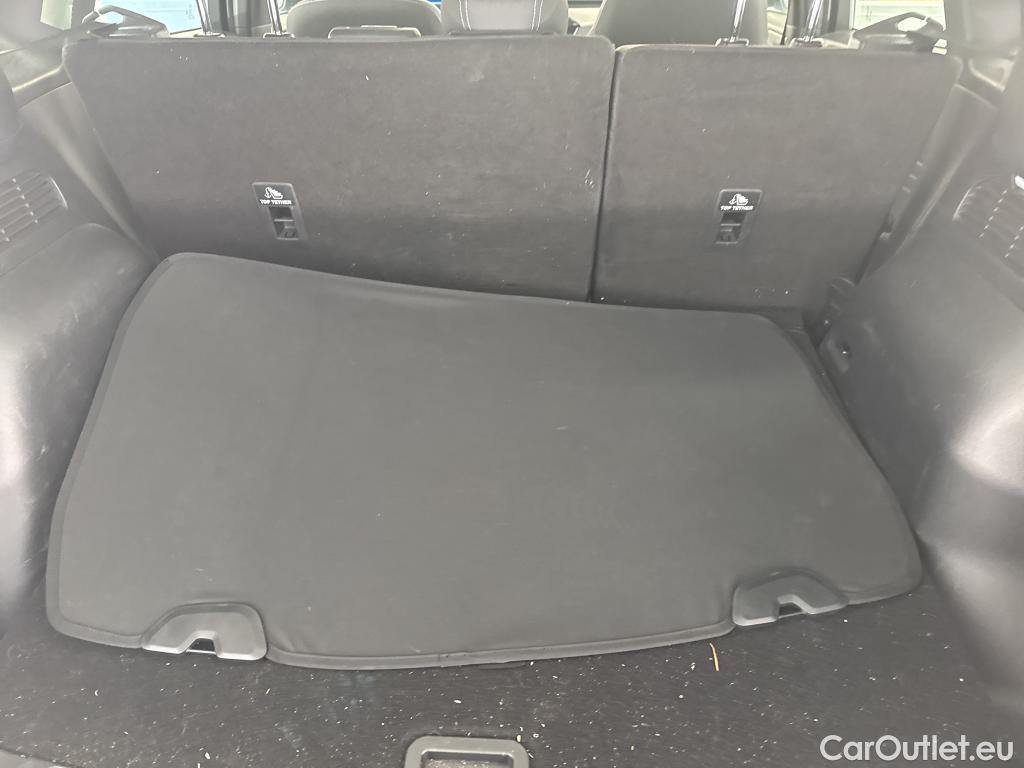 Ford  Kuga FORD  / 2019 / 5P / SUV 2.5 190 hybrid Flexifuel Pshift Titanium #12
