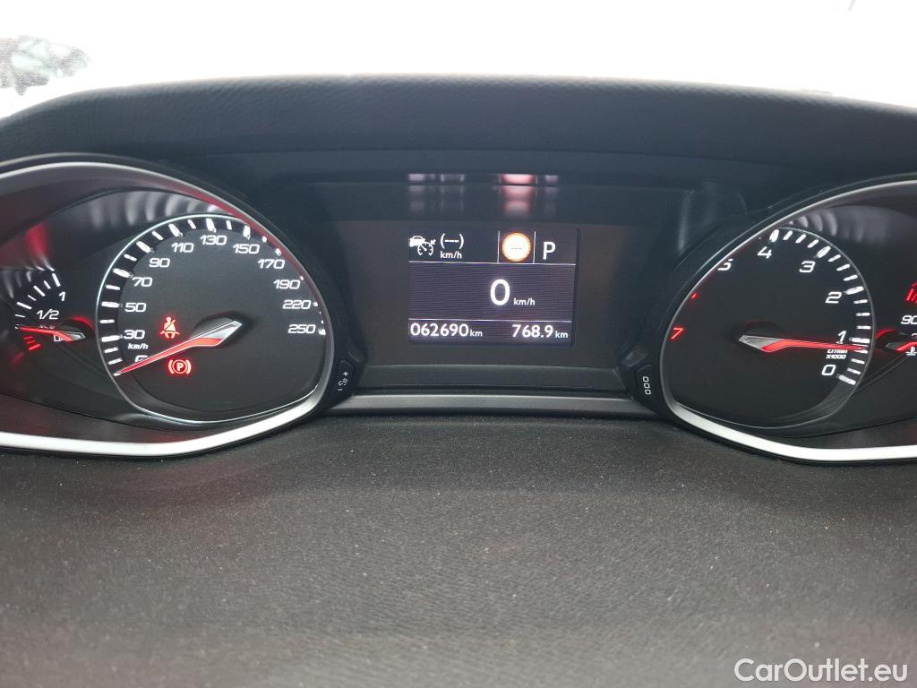Peugeot  308  Allure Business 1.2 PureTech 130CV BVA8 E6d #6