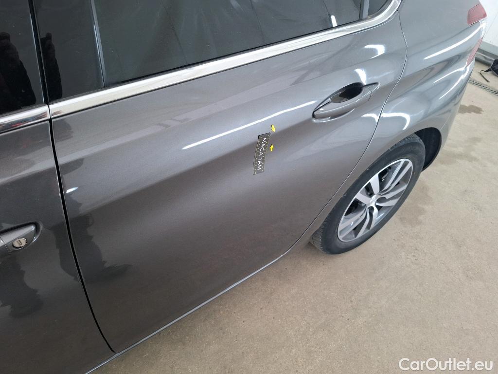 Peugeot  308  Allure Business 1.2 PureTech 130CV BVA8 E6d #25