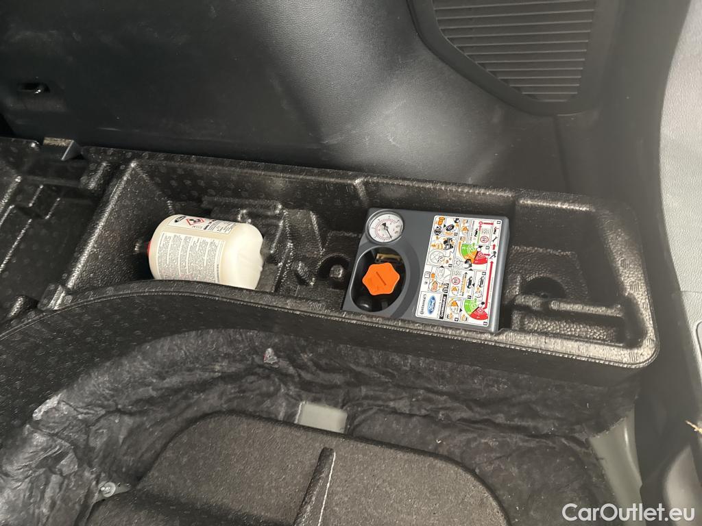 Ford  Kuga FORD  / 2019 / 5P / SUV 2.5 190 hybrid Flexifuel Pshift Titanium #11