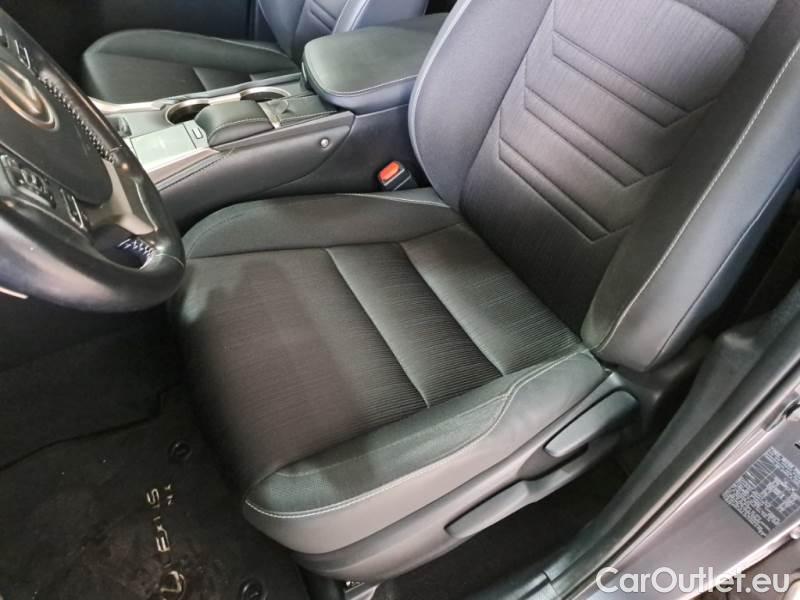 Lexus  NX LEXUS  / 2017 / 5P / SUV HYBRID BUSINESS 4WD #12