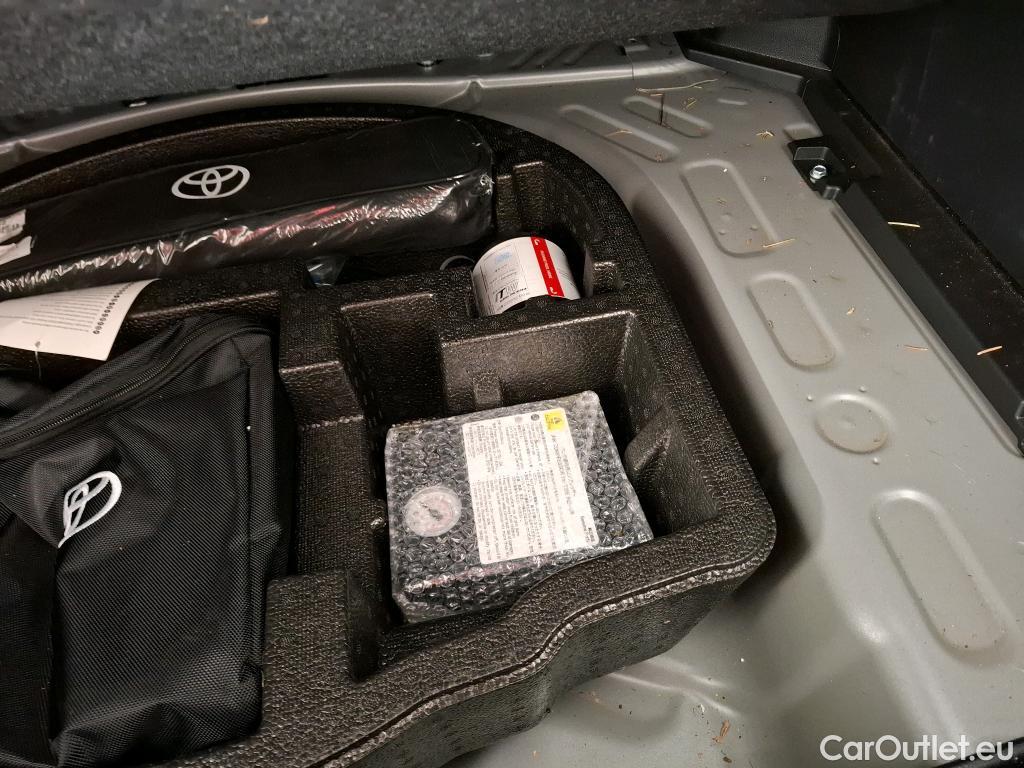 Toyota  Yaris Cross TOYOTA  Hybride / 2021 / 5P / SUV 1.5 HYBRID 116H DYNAMIC BUSINESS BEY AWD #11