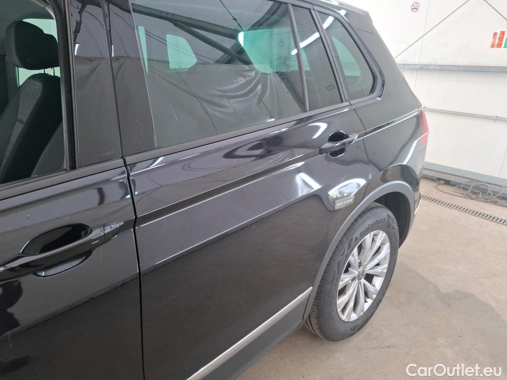  Volkswagen  Tiguan VOLKSWAGEN  / 2020 / 5P / SUV 2.0 TDI 150 DSG7 Life Business #19