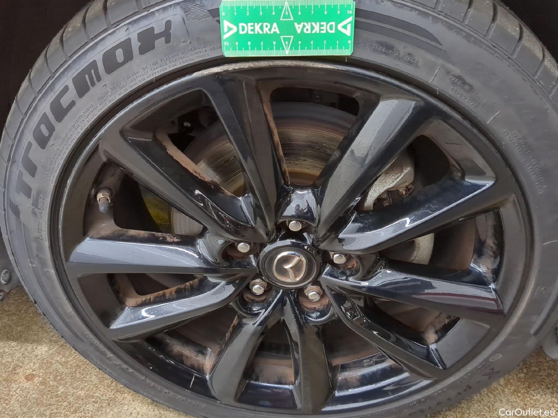 Mazda  3 MAZDA Mazda / 2019 / 5P / Berline Skyactiv-X M-Hybrid 180 Sportline #2
