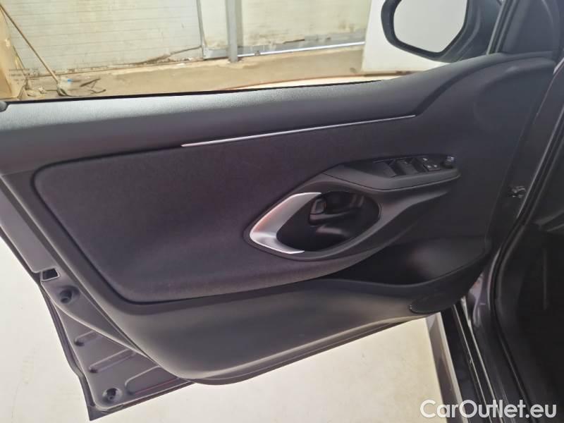 Toyota  Yaris MAZDA MAZDA2 HYBRID / 2024 / 5P / BERLINA FULL HYBRID ELECTRIC 1.5 VVT CENTRE-LINE #48