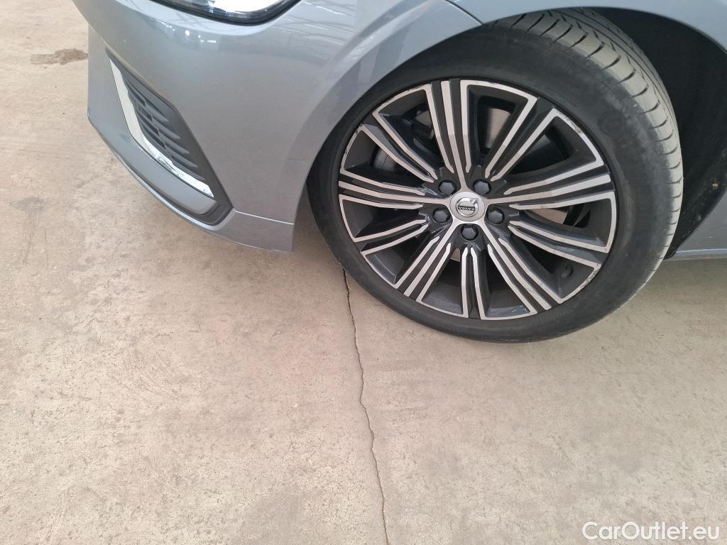 Volvo  S60  Lim. Inscription Recharge Plug-in Hybrid AWD 2.0 T6 BVA8 E6d #22