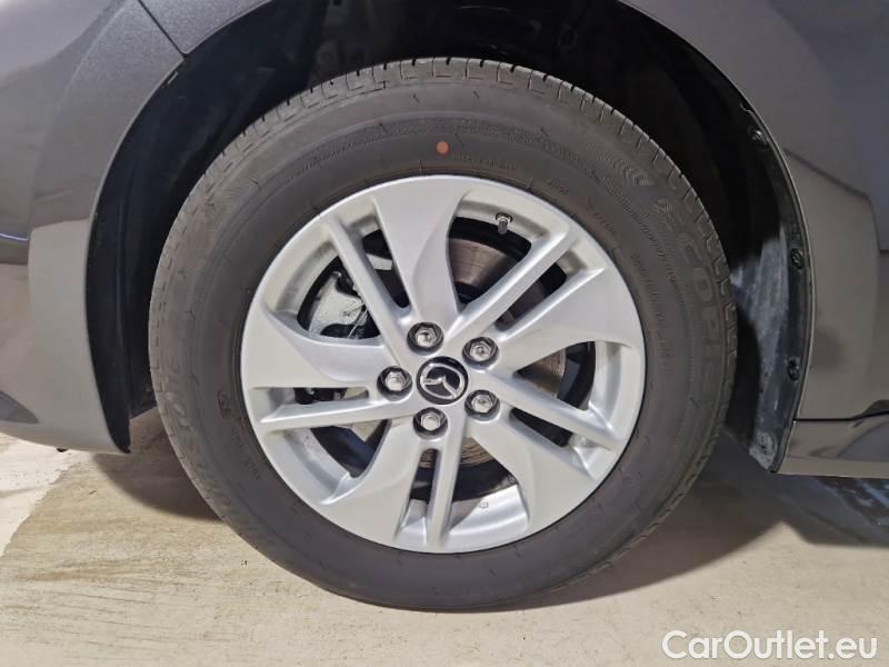 Toyota  Yaris MAZDA MAZDA2 HYBRID / 2024 / 5P / BERLINA FULL HYBRID ELECTRIC 1.5 VVT CENTRE-LINE #20