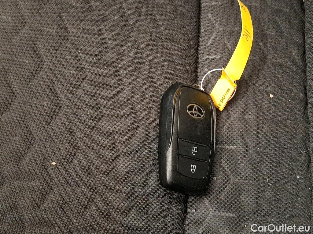 Toyota  Yaris Cross TOYOTA  Hybride / 2021 / 5P / SUV 1.5 HYBRID 116H DYNAMIC BUSINESS BEY AWD #12