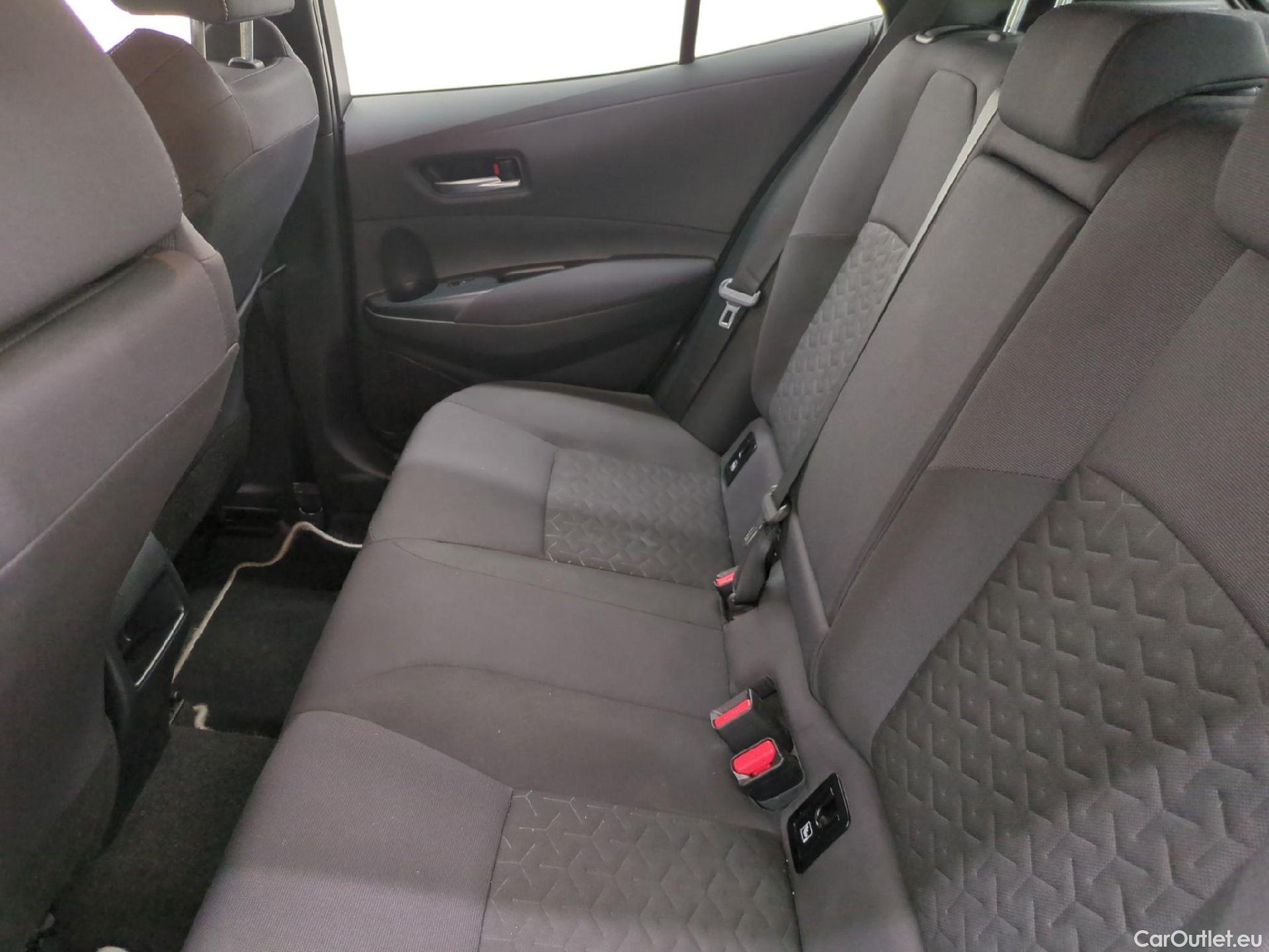 Toyota  Corolla TOYOTA  / 2018 / 5P / Berline Hybride 122h Dynamic Business Stage Acad #11