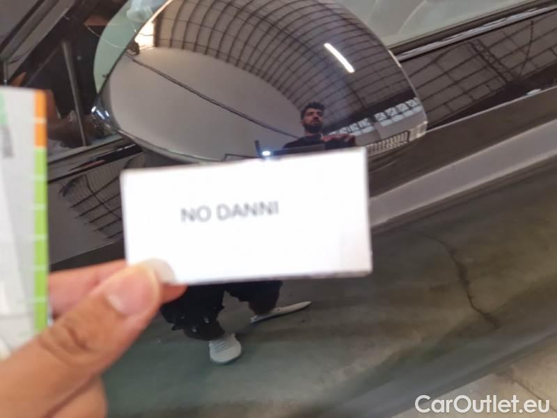 MG  4 MG MG / 2022 / 5P / BERLINA LUXURY 6 KWH #33