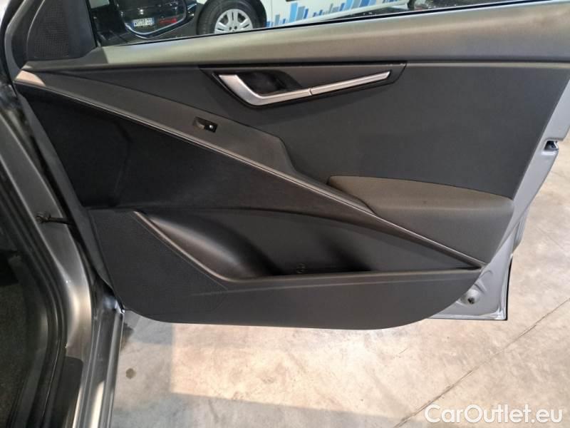 KIA  Niro KIA  / 2022 / 5P / BERLINA 1.6 HEV GDI STYLE DCT #91