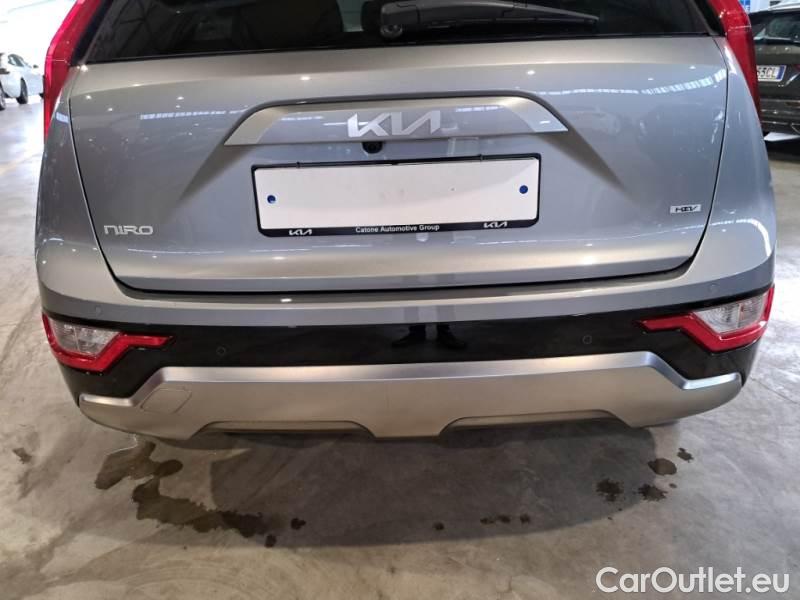 KIA  Niro KIA  / 2022 / 5P / BERLINA 1.6 HEV GDI STYLE DCT #45