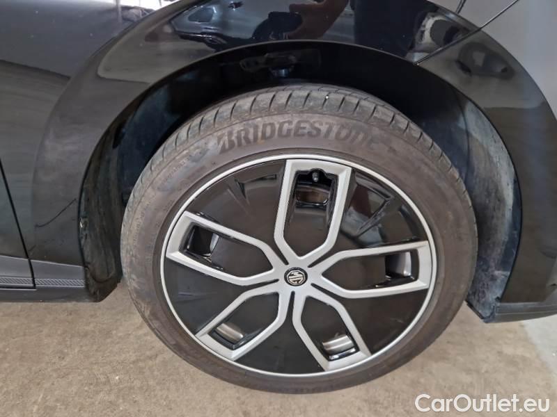 MG  4 MG MG / 2022 / 5P / BERLINA LUXURY 6 KWH #17