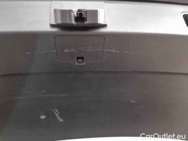 MG  4 MG MG / 2022 / 5P / BERLINA LUXURY 6 KWH #37