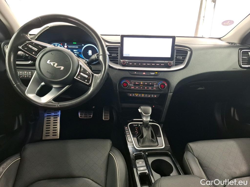 KIA  Cee'd KIA ceed SW / 2021 / 5P / Break 1.6 GDI ISG PHEV PREMIUM SW DCT6 #5