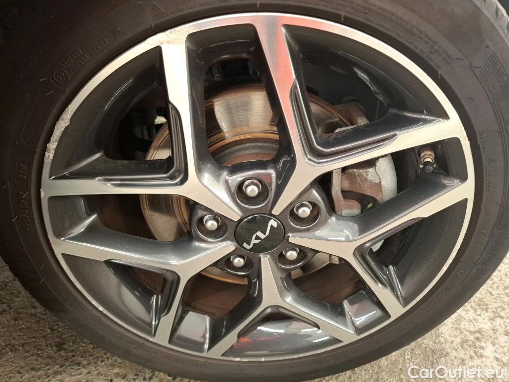 KIA  Cee'd KIA ceed SW / 2021 / 5P / Break 1.6 GDI ISG PHEV PREMIUM SW DCT6 #2